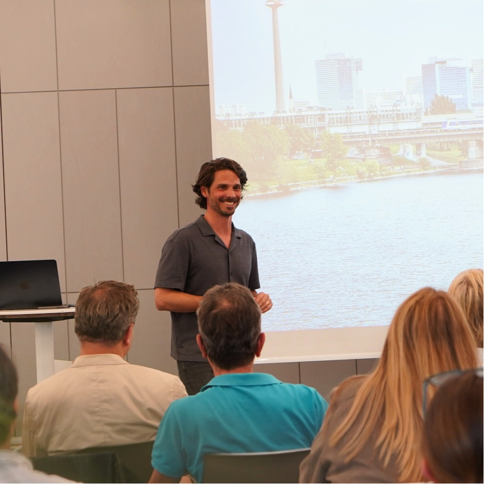 Inspiration Keynotes und Mental Health Vorträge Matthieu Hess Myndspot Wien